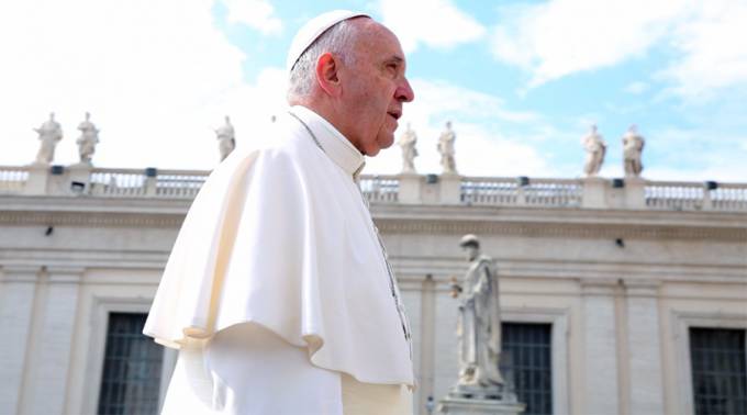Papa en audiencia general propone examinar conciencia para eliminar la arrogancia