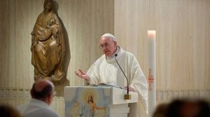 Papa Francisco: La oración es la batería que hace funcionar al cristiano