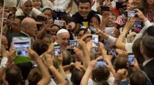 Papa Francisco: Es triste que algunos católicos se crean perfectos y desprecien al resto