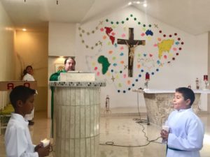 GALERÍA: MISA DOMINICAL EN PARROQUIA SAN ANTONIO DE PADUA