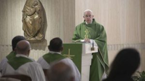 El Papa señala las 3 características en las que se sostiene la autoridad del sacerdote