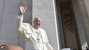 Papa Francisco invita a luchar contra el mal: Toda la vida cristiana es un combate