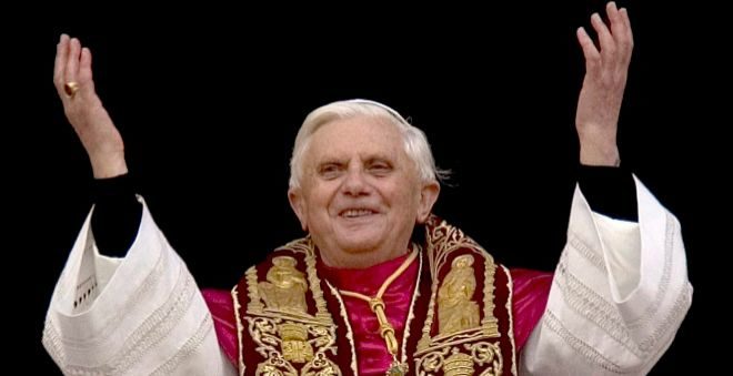 Un d铆a como hoy Benedicto XVI fue elegido Papa