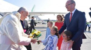 El Papa Francisco llegó a Irlanda para presidir el Encuentro Mundial de las Familias 2018