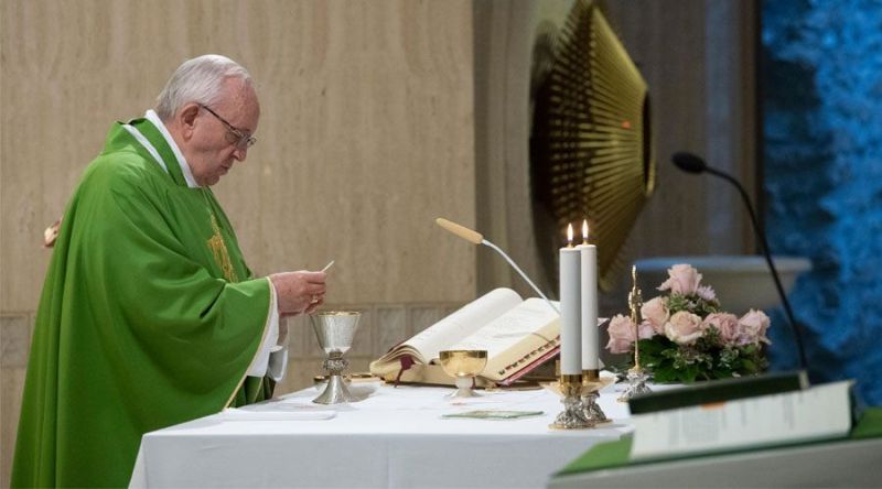 El Papa prefiere una Iglesia que crece en silencio antes que una Iglesia del espectáculo