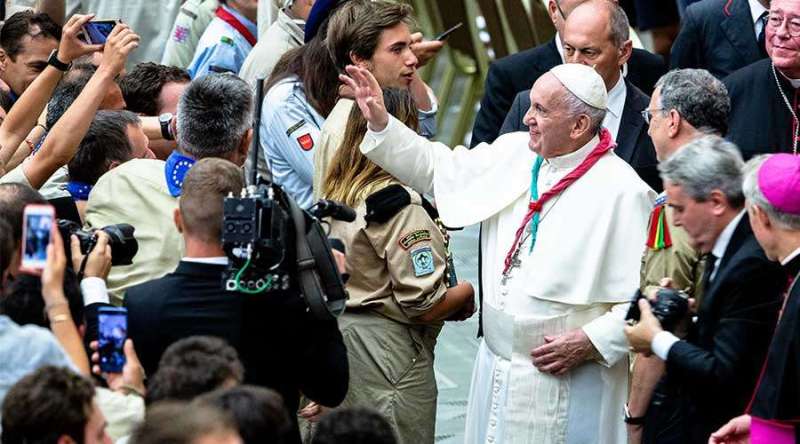 El Papa a jóvenes: El smartphone más nuevo no les dará la alegría de amar y ser amados