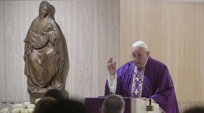 El Papa Francisco pide “no lavarse las manos” ante los desafíos actuales