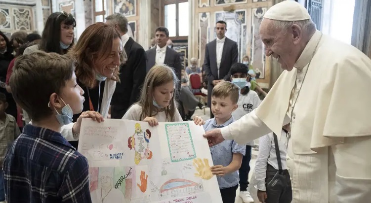 Papa Francisco: Todo lo que es vida viene de Dios que es amor