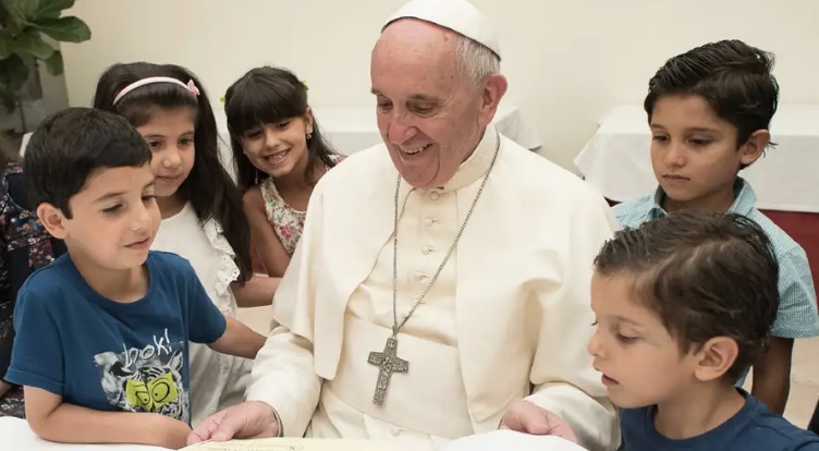 Papa da estos 2 consejos a los alumnos que volverán a la escuela