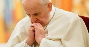 ¿Rezo solo cuando necesito algo?, cuestiona el Papa
