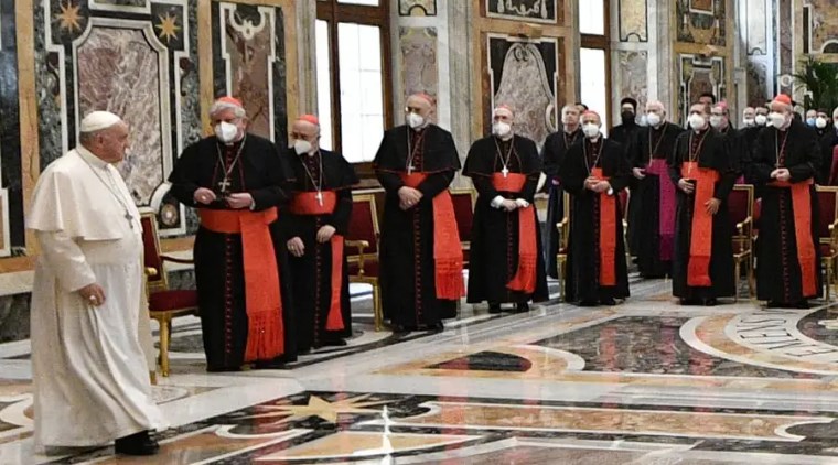 Papa Francisco: Es una vergüenza que la humanidad sea campeona “en hacer la guerra”