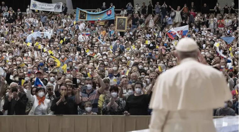 Papa Francisco agradece y alienta acogida en Eslovaquia de refugiados de Ucrania