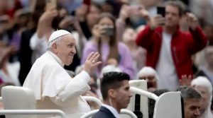 El Papa Francisco pide rezar el Rosario cada día durante el mes de mayo