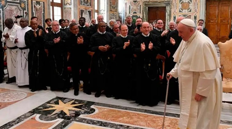 Papa Francisco: Quienes se apropian del liderazgo por inter茅s personal no sirven a Cristo