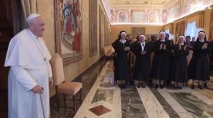 El Papa Francisco pide a las mujeres compartir esta enseñanza con los hombres