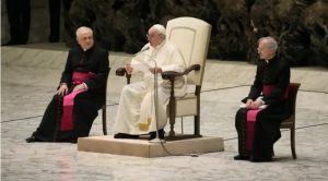 El Papa Francisco anima a leer la Biblia cada d铆a: 鈥淪on como peque帽os telegramas de Dios鈥�